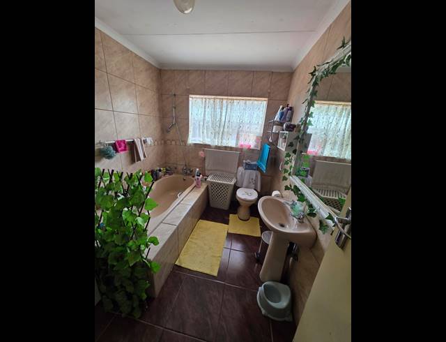 3 BEDROOM HOUSE FOR SALE IN KOOKRUS
